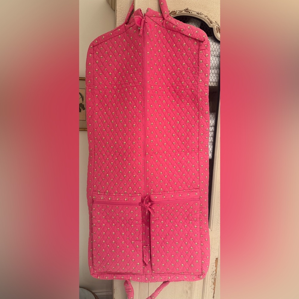 NWOT Vera Bradley Chic Pink Quilted Garment Bag
